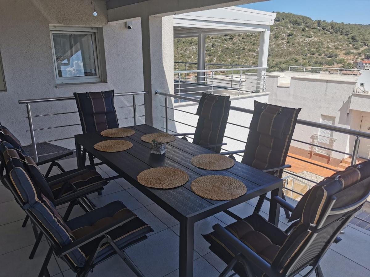 Luxury Apartment Prestige Villa Bellevue Vis Exteriör bild