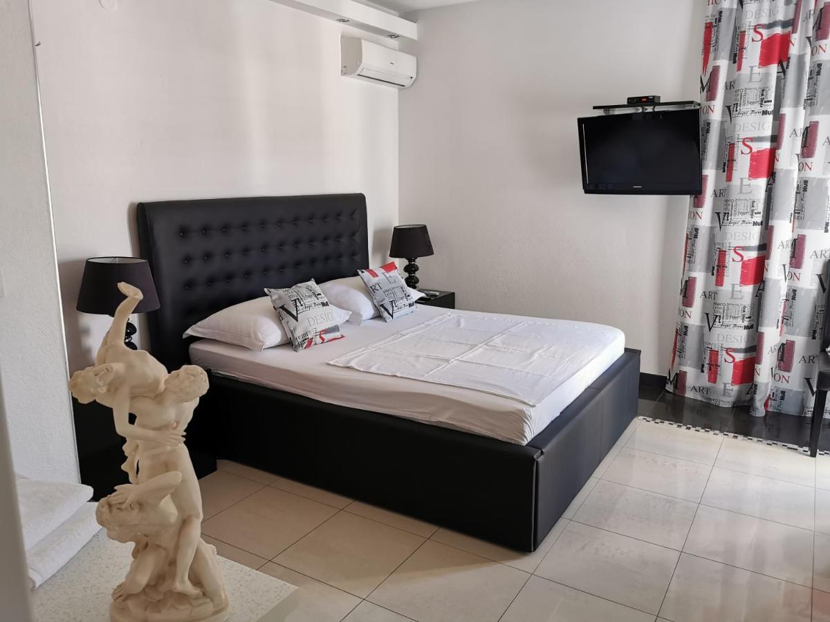 Luxury Apartment Prestige Villa Bellevue Vis Exteriör bild