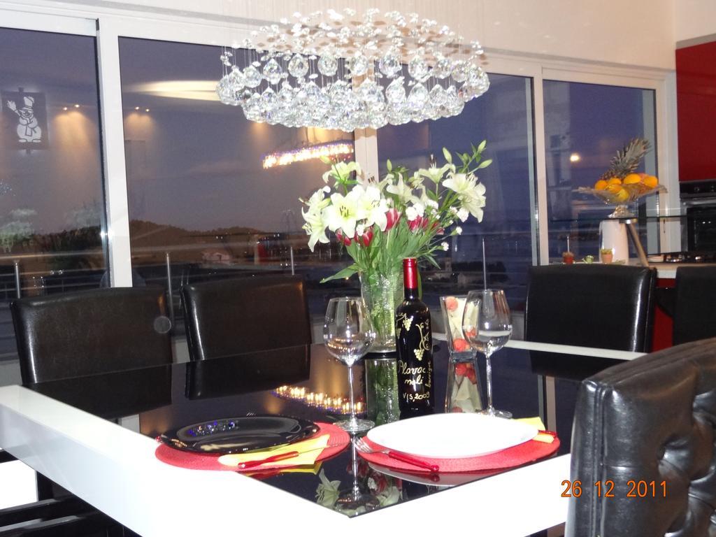 Luxury Apartment Prestige Villa Bellevue Vis Exteriör bild